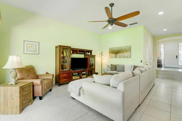 Residence photo 8