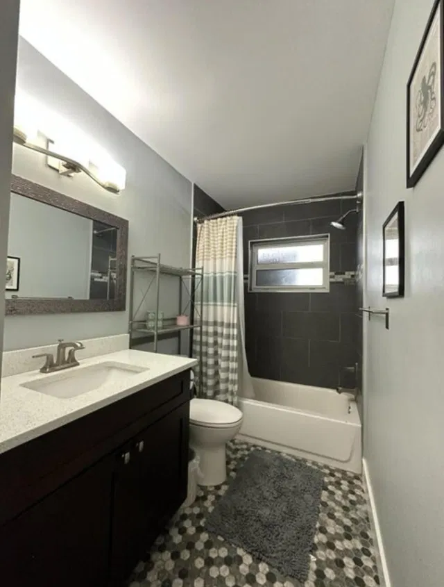 Residence photo 76