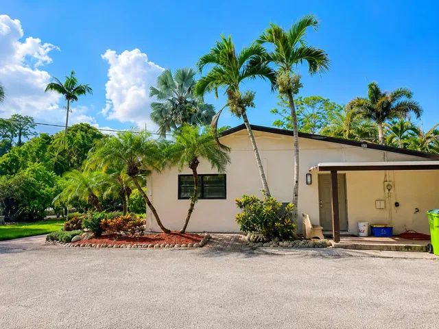  Residence photo 4