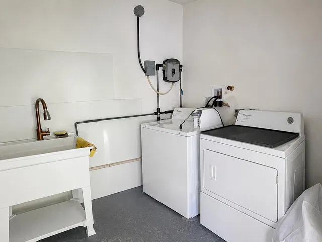  Residence photo 20