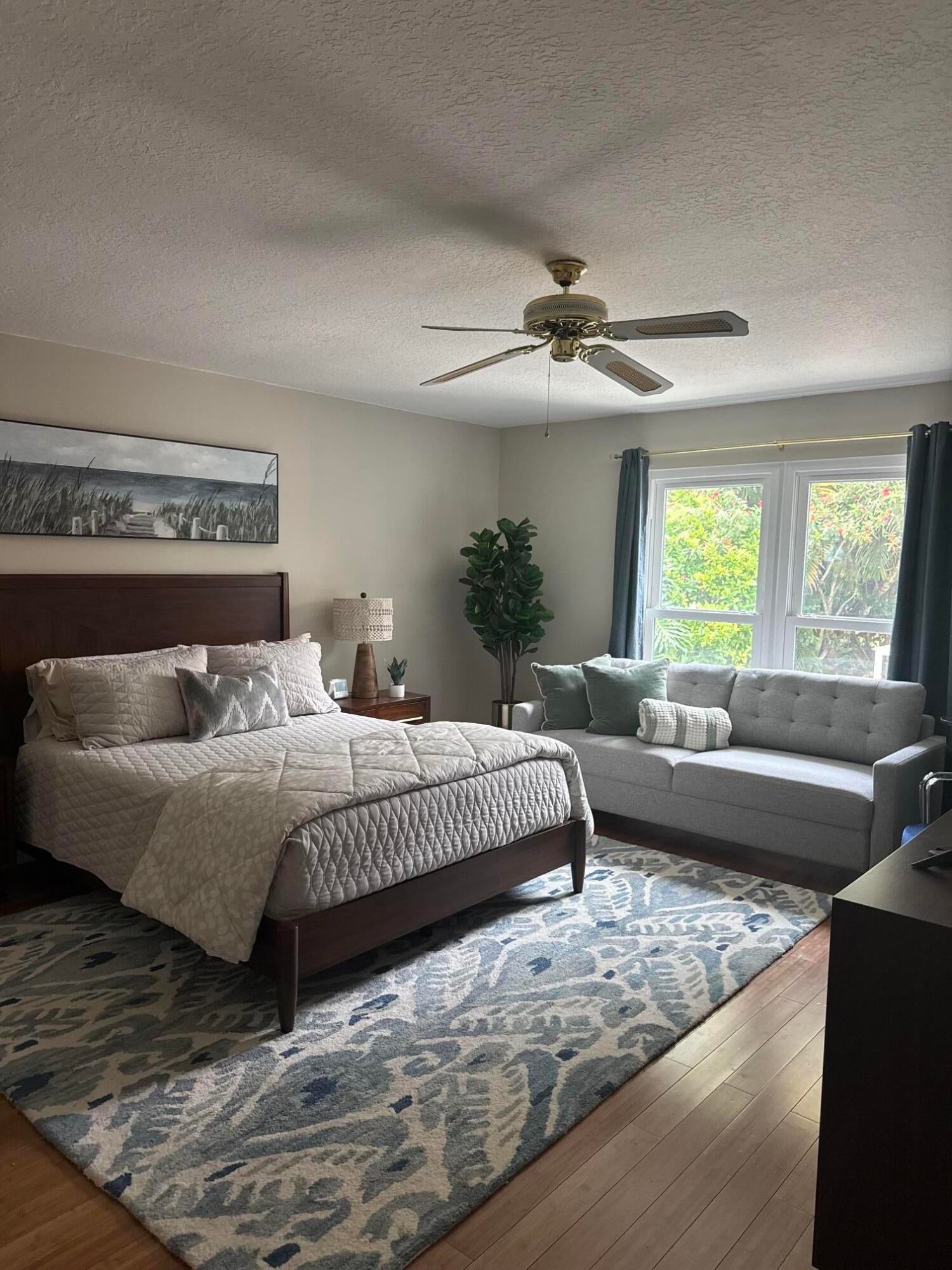 Eastpointe Country Club Residence photo 9