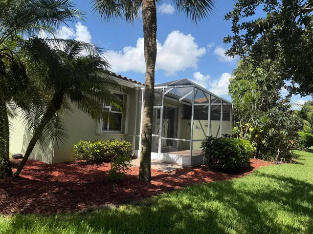 Residence photo 2
