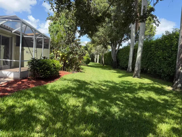 Residence photo 3
