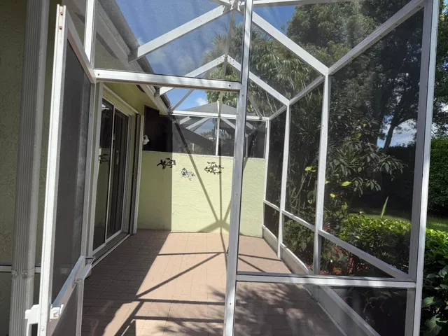 Residence photo 24