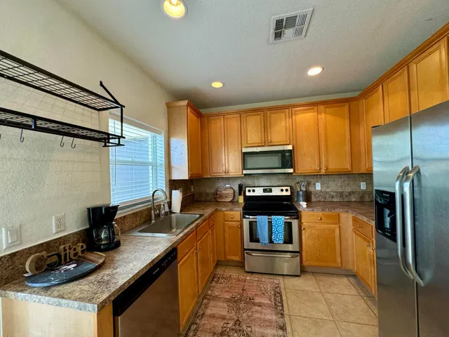 Residence photo 5