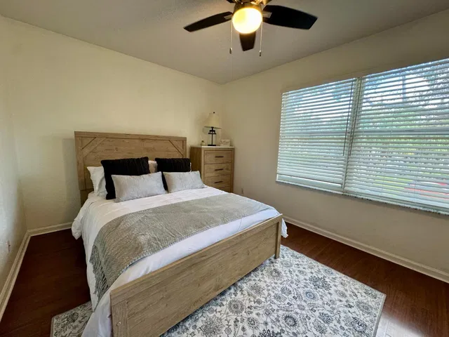Residence photo 8