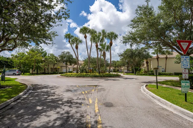 Residence photo 18