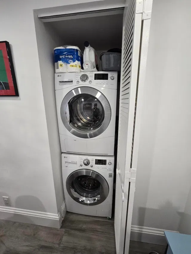  Unit 501 photo 20