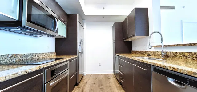 Cityplace South Tower Unit 1520 photo 8