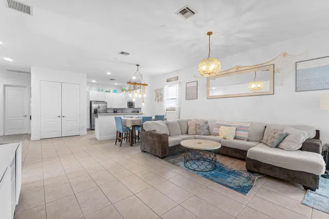 Residence photo 6