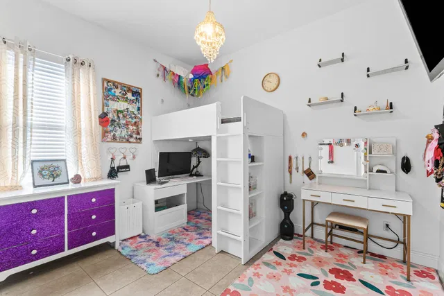 Residence photo 18