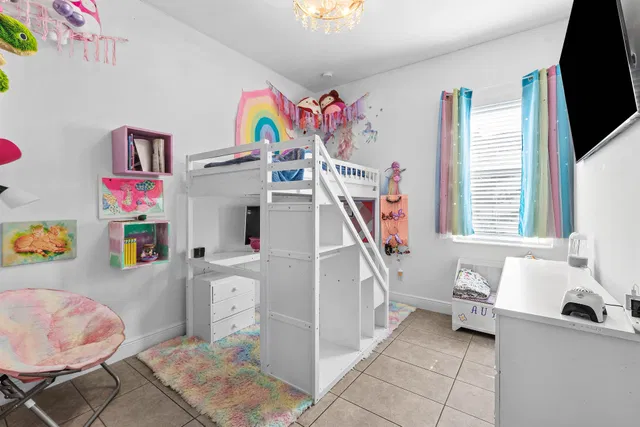 Residence photo 20