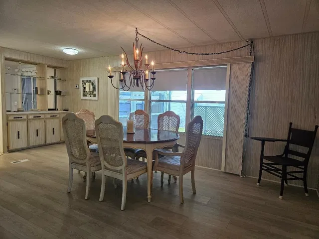 Residence photo 8
