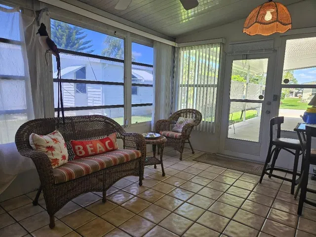Residence photo 21