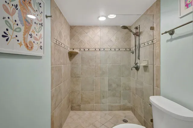  Residence photo 30