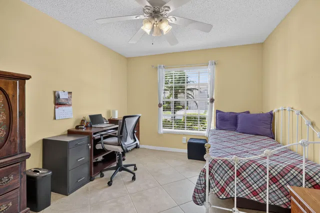 Residence photo 5