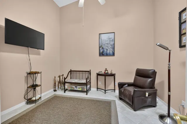 Residence photo 13