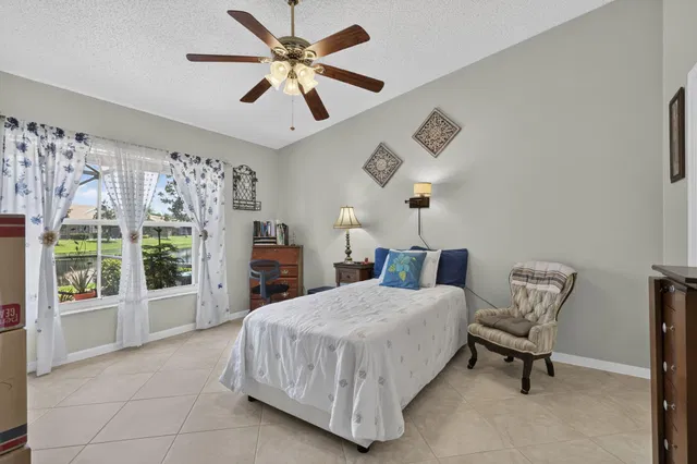 Residence photo 20