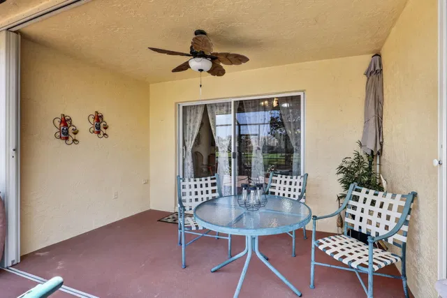 Residence photo 25