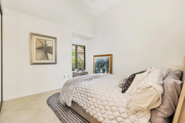 Residence photo 19
