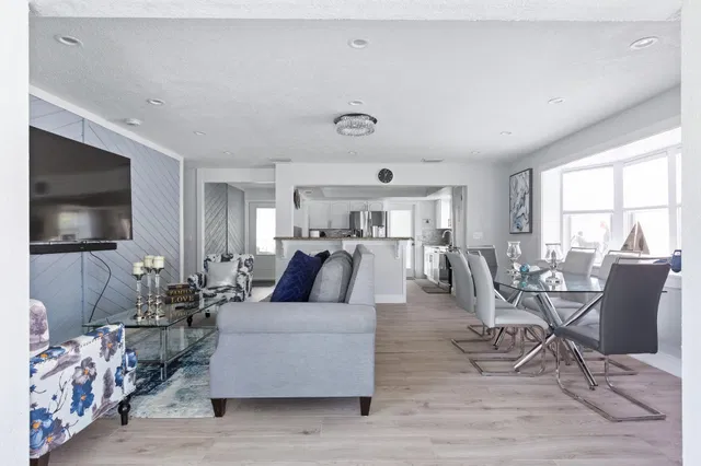 Residence photo 2