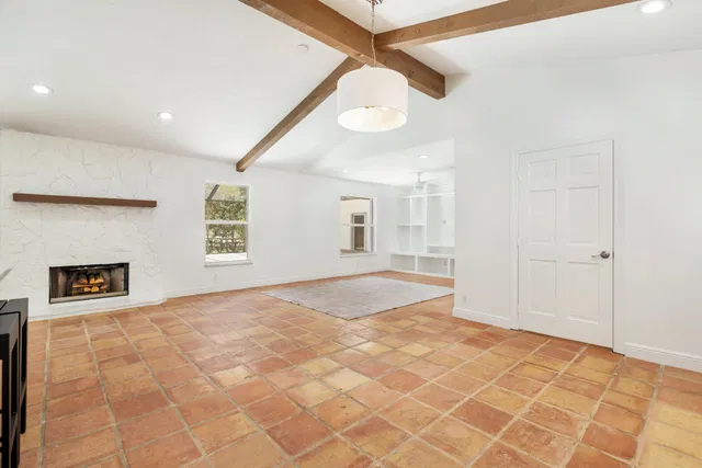  Residence photo 11