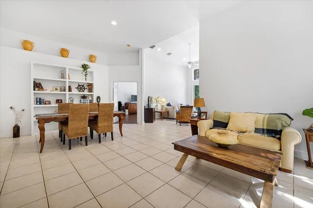 Residence photo 5