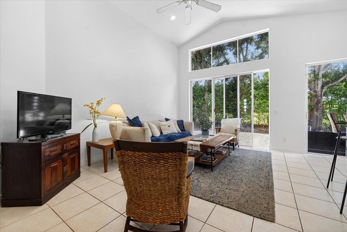 Residence photo 10