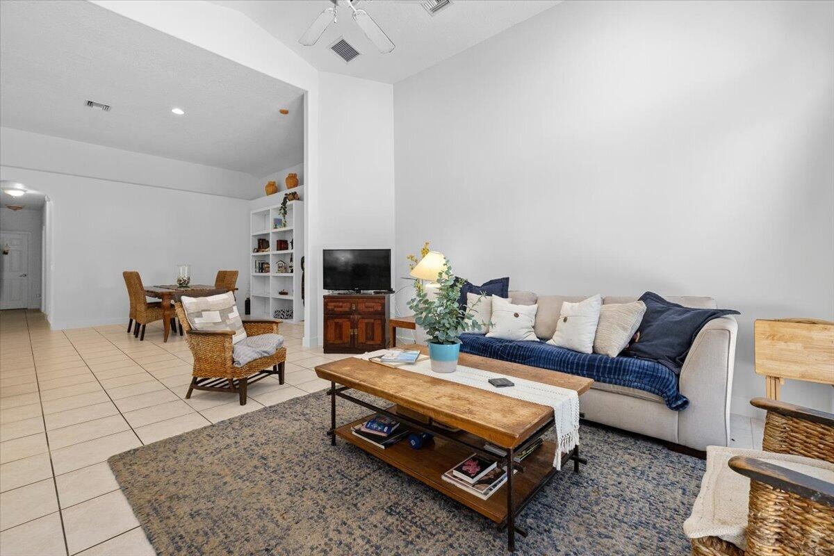 Residence photo 11
