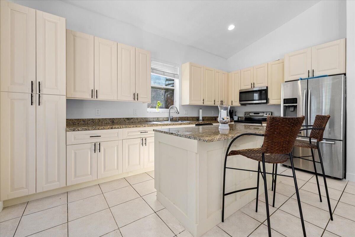 Residence photo 16