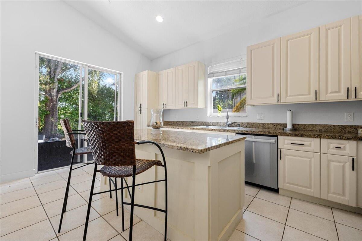 Residence photo 18