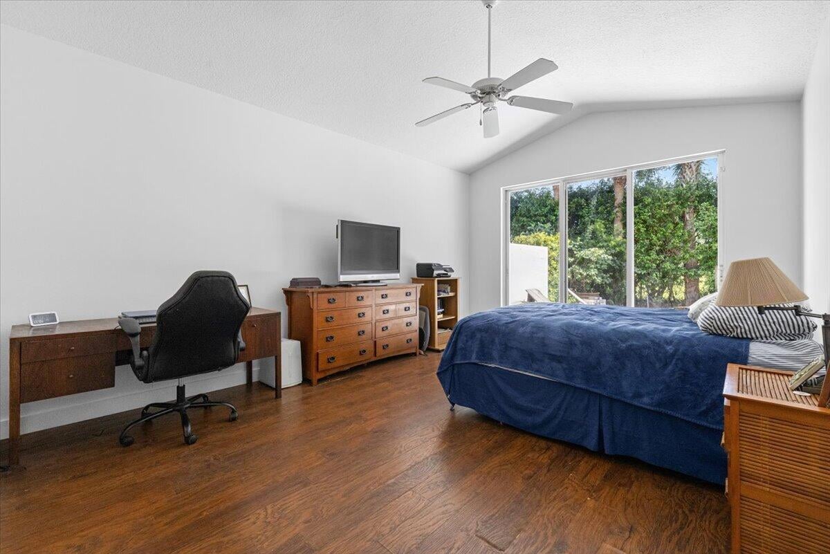 Residence photo 28
