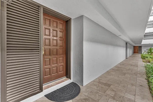 Unit Apt 106 photo 3