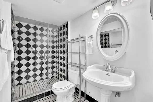 Unit Apt 106 photo 42
