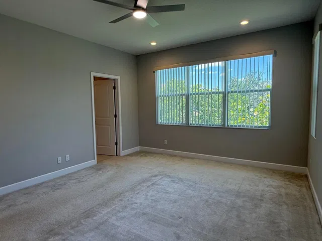 Residence photo 10