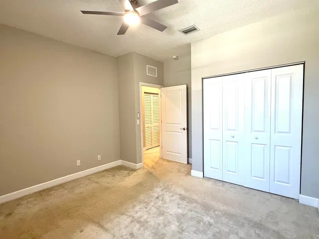 Residence photo 15