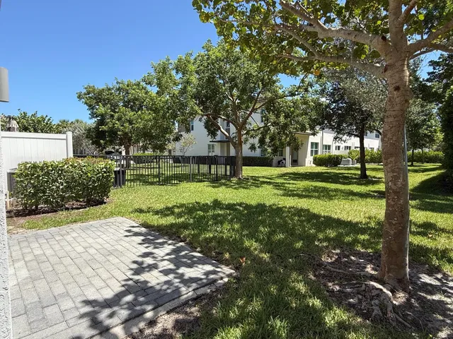 Residence photo 21