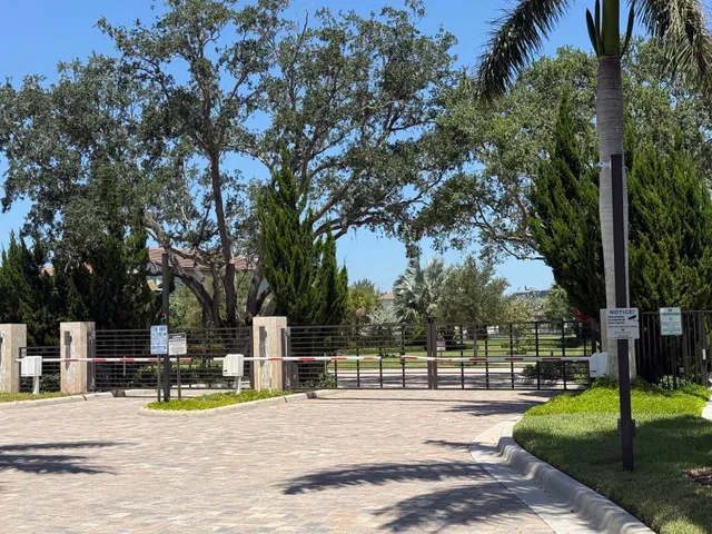 Residence photo 25