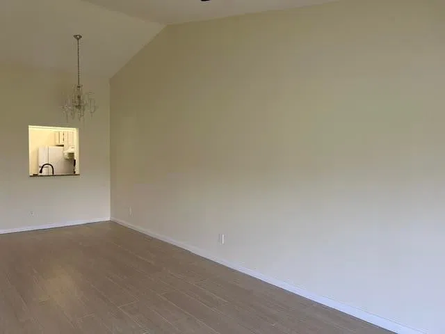 Unit 1806 photo 6