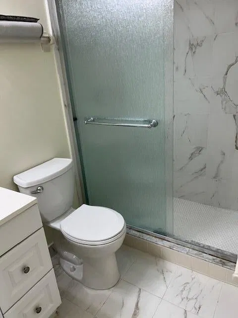 Unit 1806 photo 9