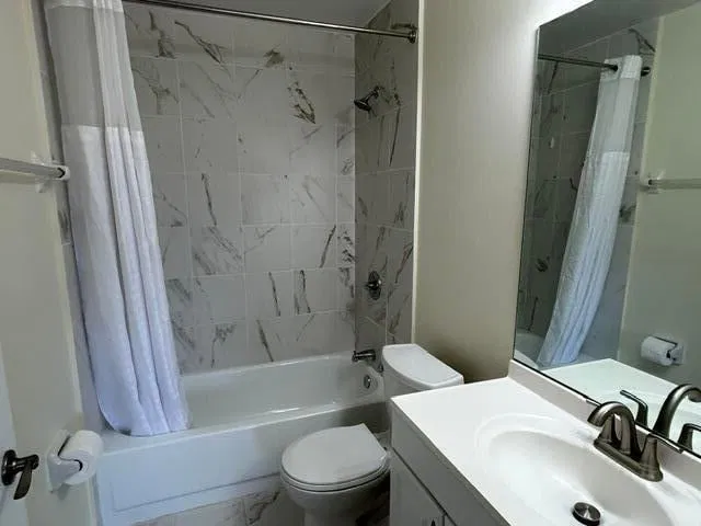 Unit 1806 photo 13