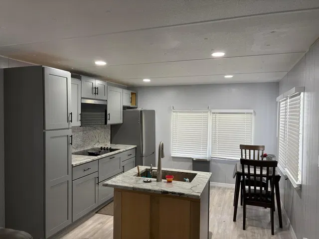 Unit 19 photo 4