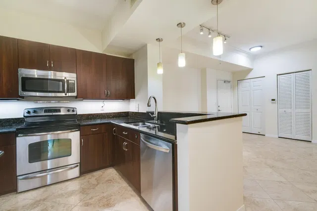 Residences at Midtown Palm Beach Gardens Unit 2107 photo 20