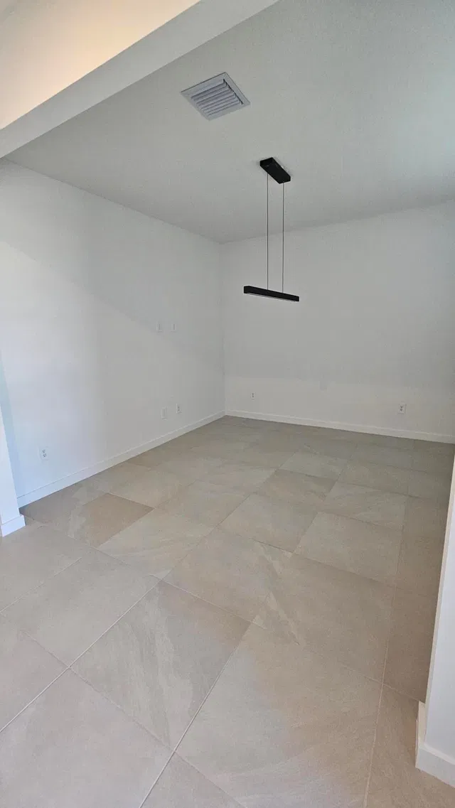 Residence photo 2