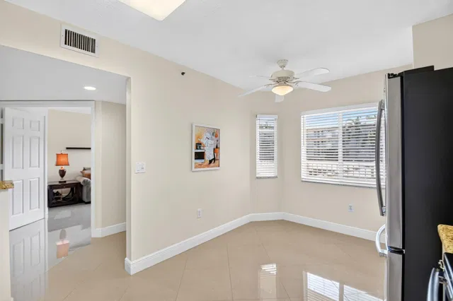 Unit 205 photo 7