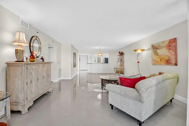 Unit 205 photo 11