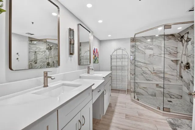 Unit 205 photo 17