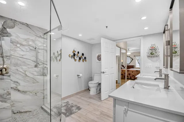 Unit 205 photo 18