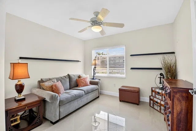 Unit 205 photo 19