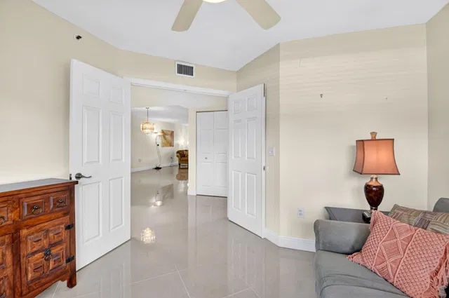 Unit 205 photo 20